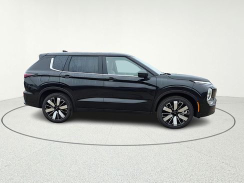 New 2026 Mitsubishi Outlander SE FWD image 8