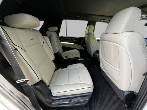 Certified 2023 Cadillac Escalade Sport w/ Touring Package image 16