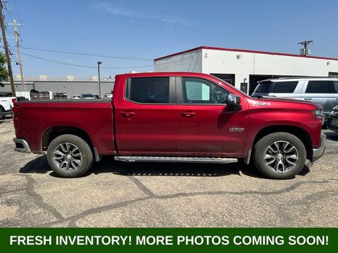 Used 2021 Chevrolet Silverado 1500 LT w/ Z71 Off-Road Package AWD/4WD image 2