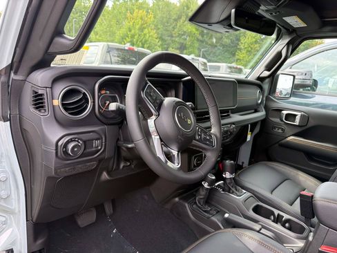 New 2027 Jeep Wrangler Unlimited Sahara AWD/4WD image 8