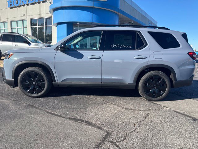 New 2026 Honda Pilot Black Edition image 2