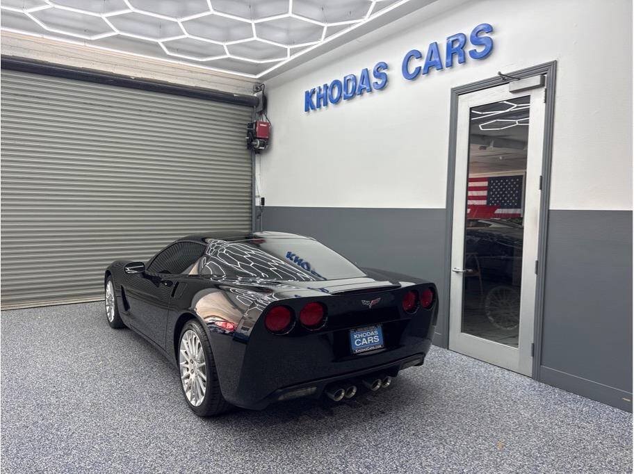 Used 2013 Chevrolet Corvette Coupe w/ 3LT Preferred Equipment Group RWD image 3
