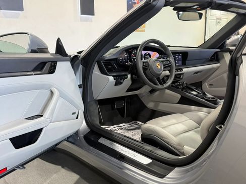 Used 2021 Porsche 911 AWD/4WD image 24