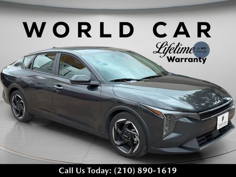Used 2025 Kia K4 EX FWD image 1