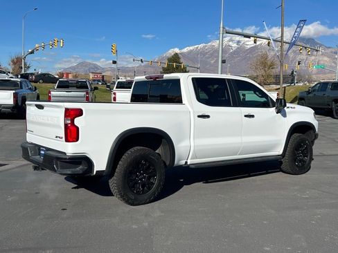 Used 2023 Chevrolet Silverado 1500 ZR2 w/ Technology Package image 10
