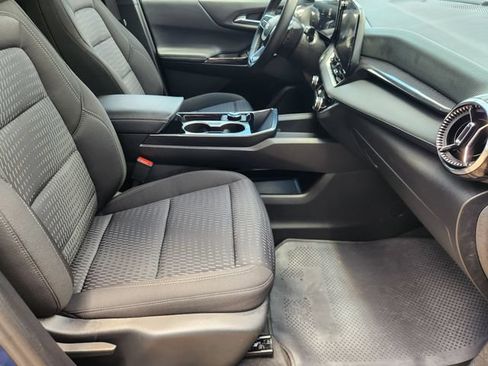 Used 2026 Chevrolet Equinox LT FWD image 14