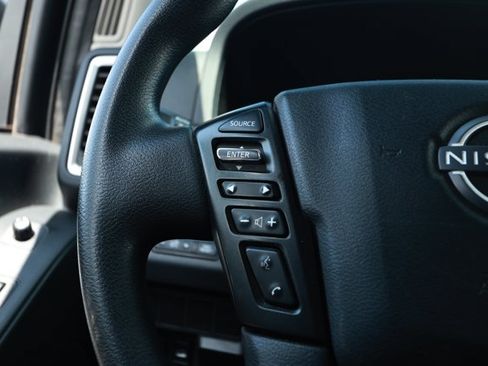 Used 2022 Nissan Frontier SV AWD/4WD image 13