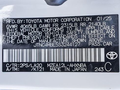 Used 2025 Toyota Corolla XSE FWD image 30
