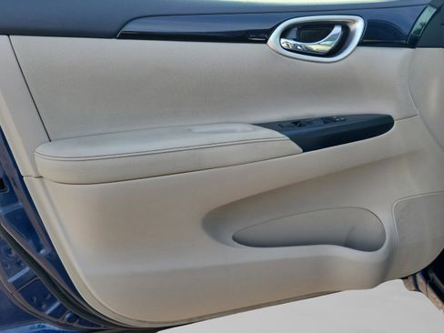 Used 2016 Nissan Sentra SV image 25