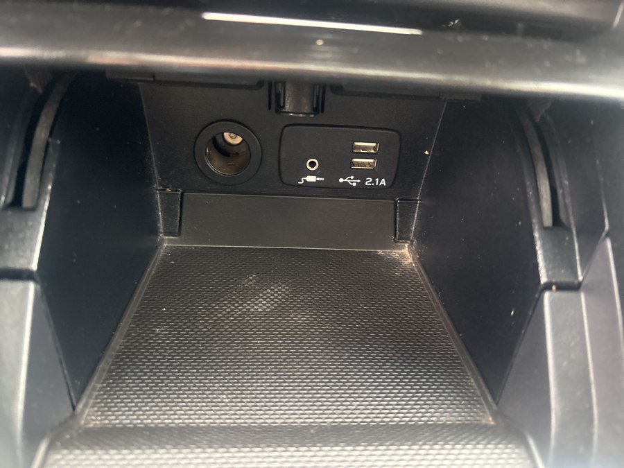Used 2019 Subaru Outback 2.5i Limited AWD/4WD image 29