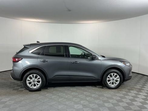 Used 2024 Ford Escape Active AWD/4WD image 4