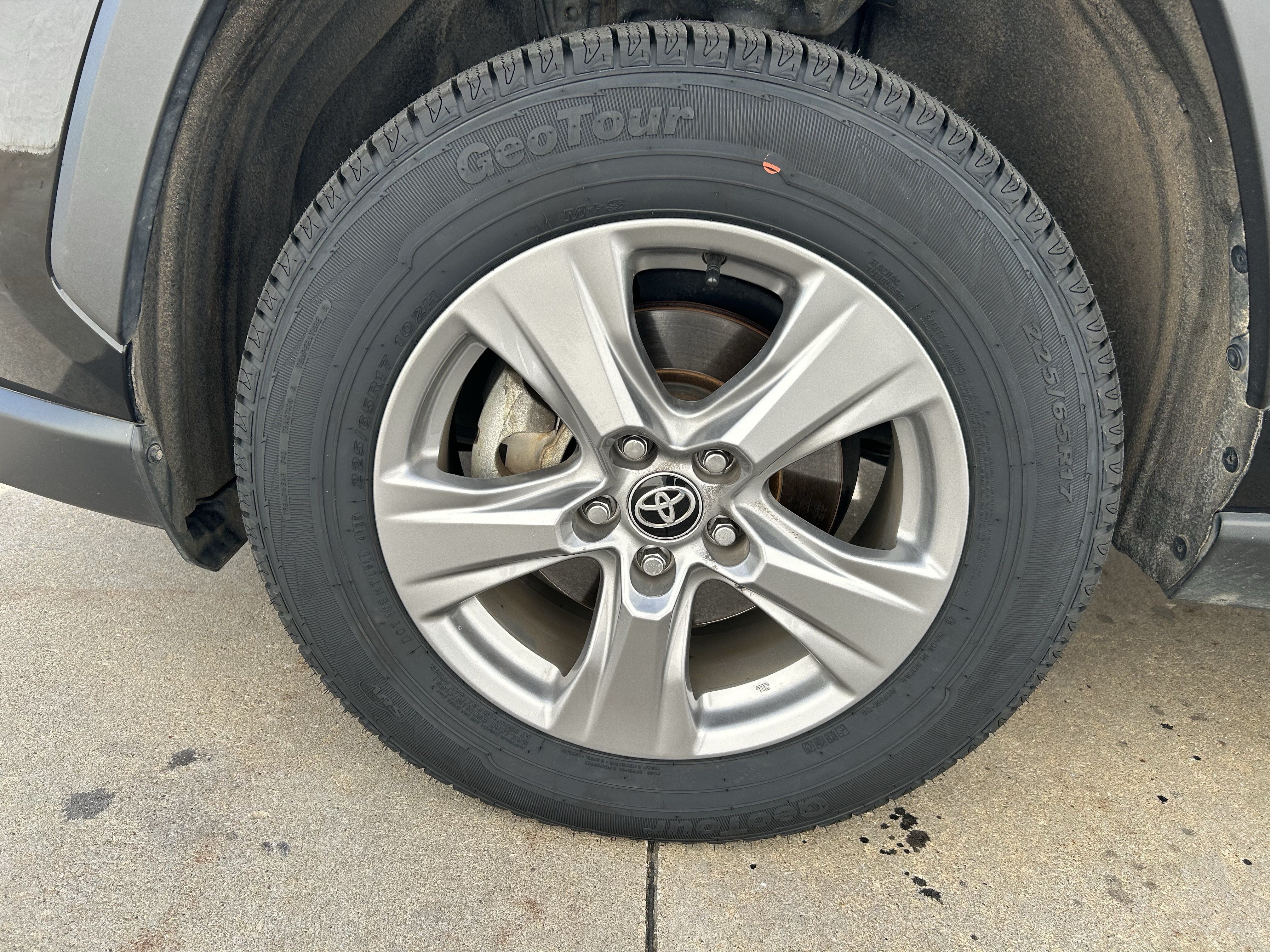 Certified 2024 Toyota RAV4 XLE AWD/4WD image 11