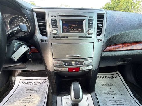 Used 2012 Subaru Outback 2.5i Limited w/ Moonroof Pkg AWD/4WD image 11