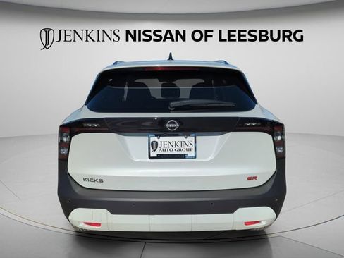 New 2026 Nissan Kicks SR FWD image 5