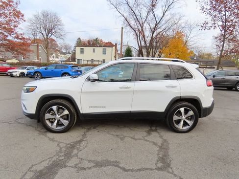 Used 2021 Jeep Cherokee Limited image 3