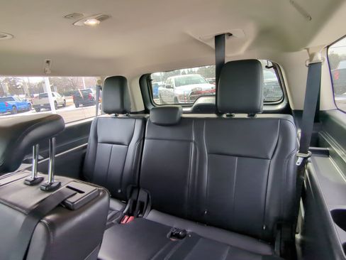 Used 2024 Ford Expedition Max XLT image 10