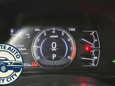 Used 2021 Lexus UX 200 image 10