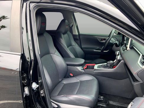 Certified 2022 Toyota RAV4 TRD Off-Road w/ TRD Off-Road Weather Package AWD/4WD image 8