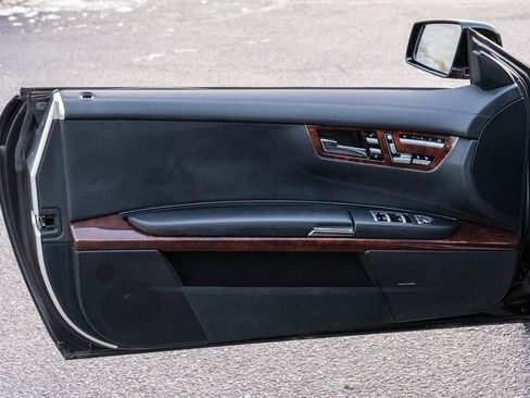 Used 2010 Mercedes-Benz CL 550 4MATIC w/ Sport Pkg image 12