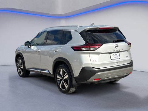 Used 2021 Nissan Rogue SL w/ Premium Package image 6