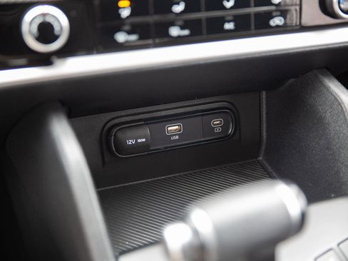 Used 2025 Kia Sportage LX image 14