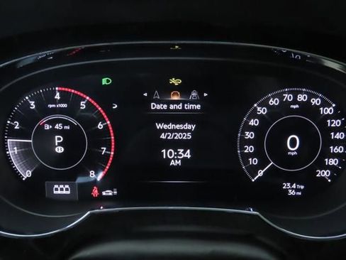 New 2025 Bentley Bentayga image 33