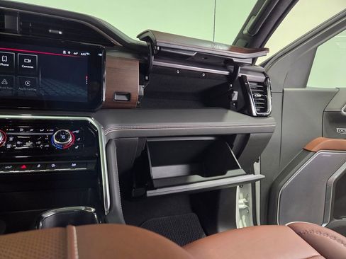 Used 2023 GMC Sierra 1500 Denali Ultimate image 24