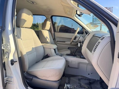 Used 2011 Ford Escape XLT FWD image 25