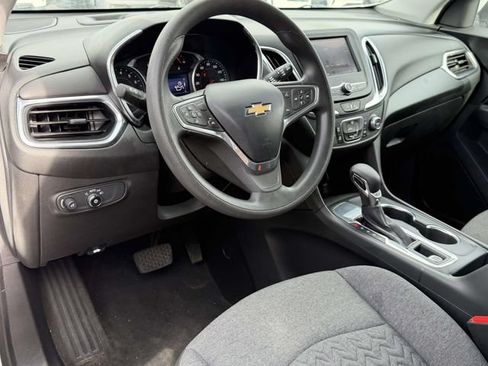 Used 2022 Chevrolet Equinox LT FWD image 16