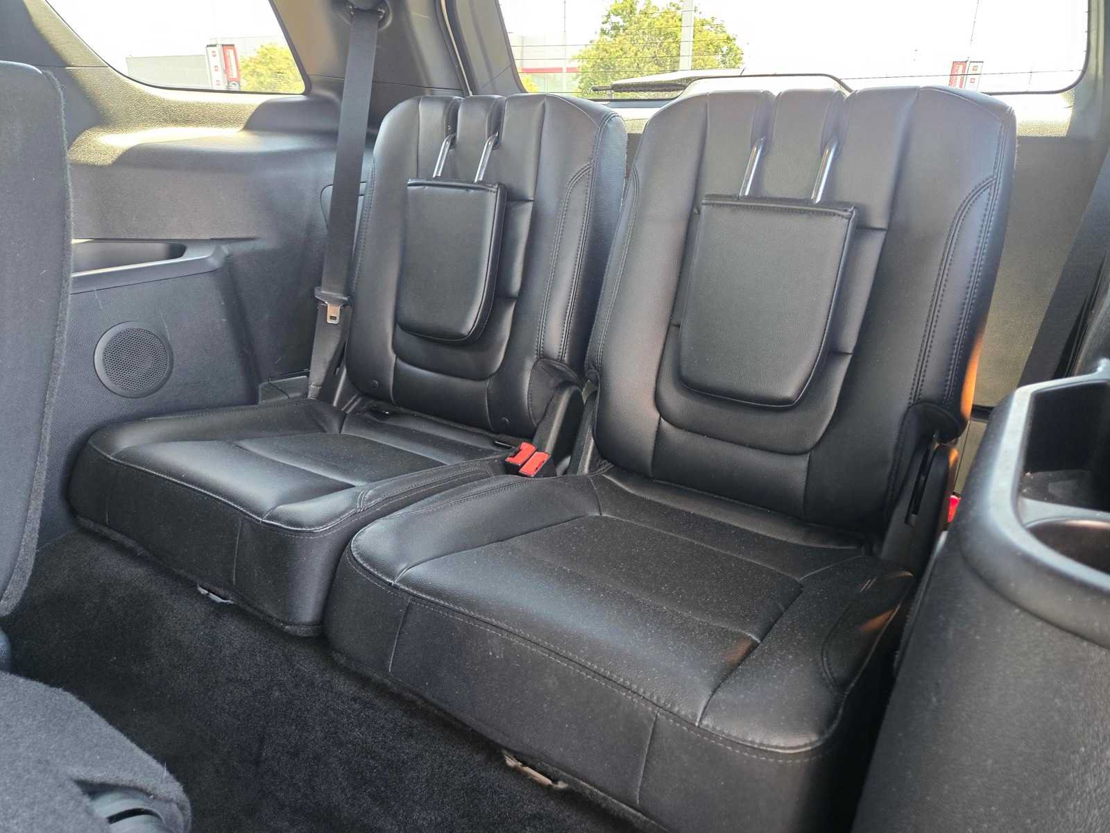 Used 2017 Ford Explorer XLT w/ Equipment Group 202A FWD image 17