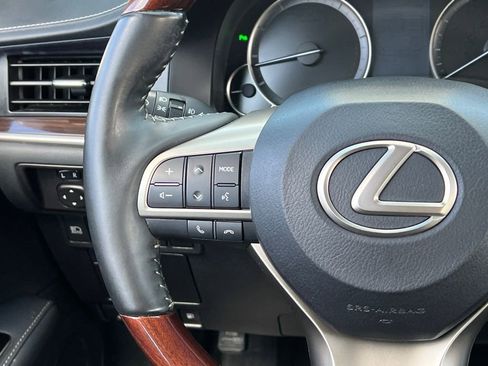 Used 2018 Lexus ES 350 w/ Navigation System Package image 18