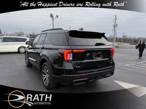 Used 2025 Ford Explorer ST-Line image 7