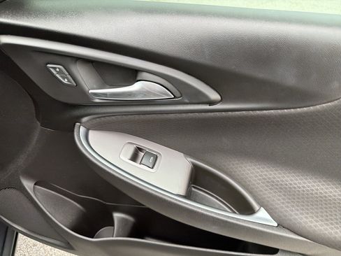 Used 2017 Chevrolet Malibu LT FWD image 55