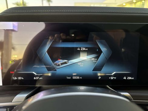 New 2026 BMW i7 xDrive60 w/ Executive Package image 28