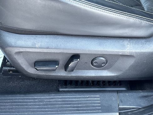 Used 2022 Nissan Rogue Platinum w/ Head-Up Display Package image 32