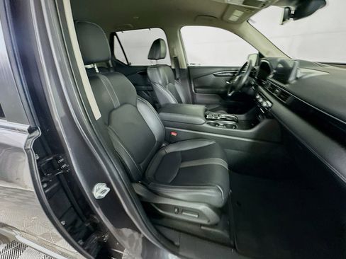 Used 2025 Honda Pilot EX-L image 32