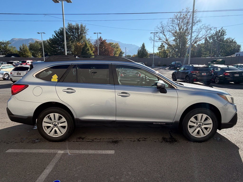 Used 2019 Subaru Outback 2.5i Premium AWD/4WD image 5