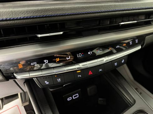 Used 2025 Cadillac XT4 Sport FWD image 22