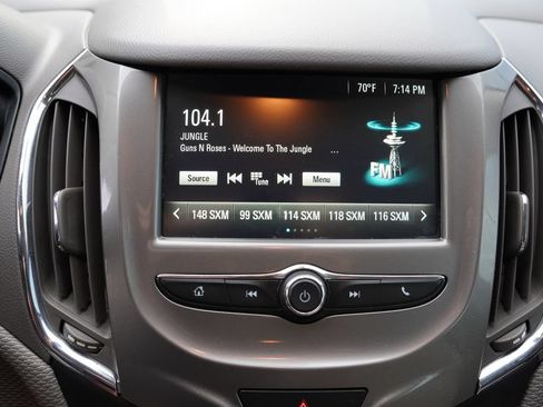 Certified 2017 Chevrolet Cruze LT w/ RS Package FWD image 22