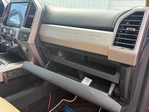 Used 2022 Ford F250 Lariat w/ Lariat Ultimate Package image 18