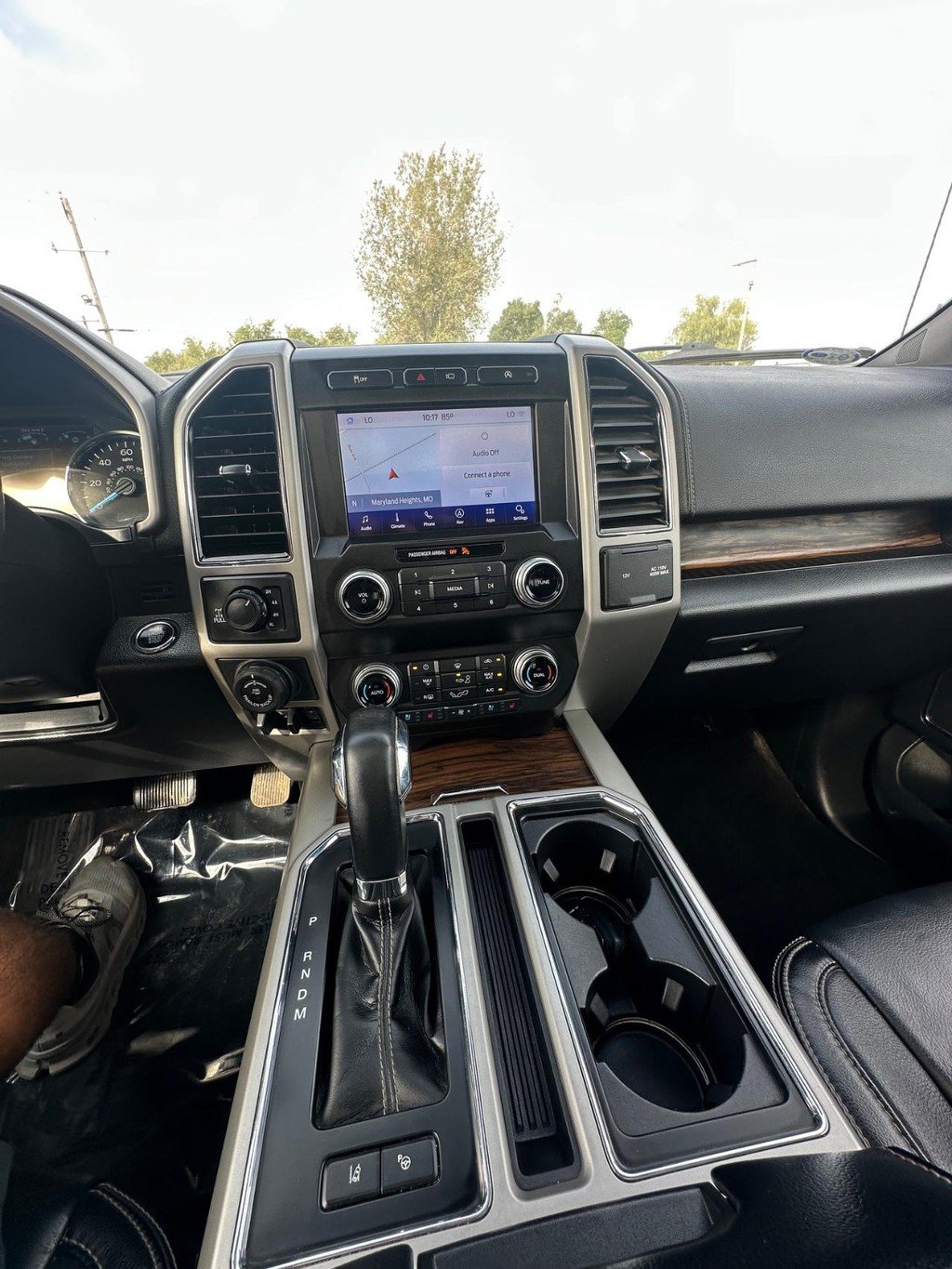 Used 2020 Ford F150 Lariat w/ Equipment Group 502A Luxury AWD/4WD image 18