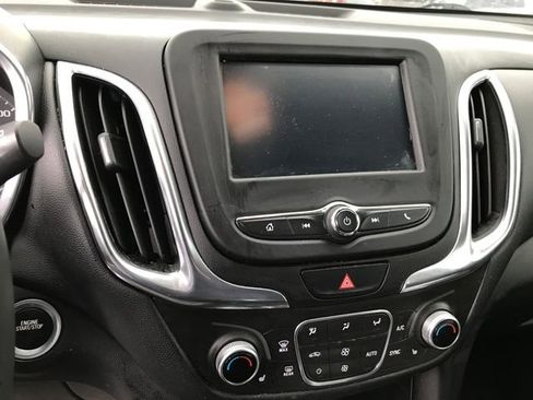 Certified 2018 Chevrolet Equinox LT image 5