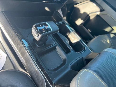 Used 2024 Chevrolet Silverado 1500 ZR2 image 16