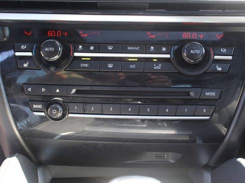 Used 2017 BMW X6 xDrive50i image 18