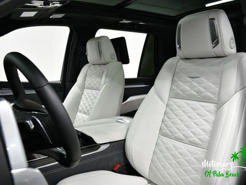 Used 2026 Cadillac Escalade V w/ LPO, ONYX Package image 22