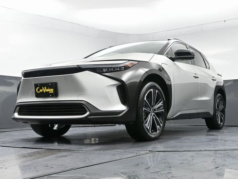 Used 2023 Toyota bZ4X Limited image 47