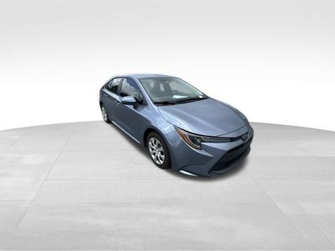Used 2024 Toyota Corolla LE FWD image 4