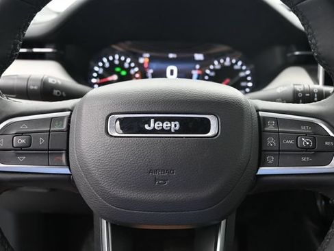 Used 2025 Jeep Compass Limited AWD/4WD image 28