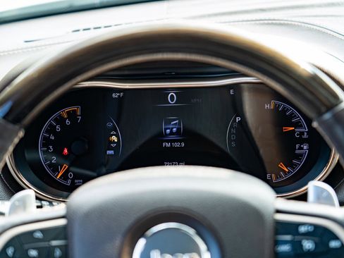 Used 2014 Jeep Grand Cherokee Summit image 17