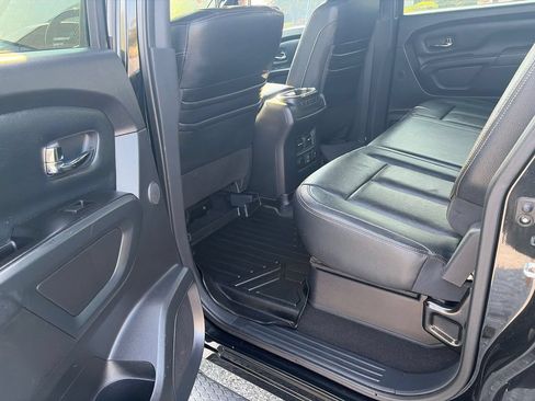Used 2019 Nissan Titan SL w/ Midnight Edition AWD/4WD image 10